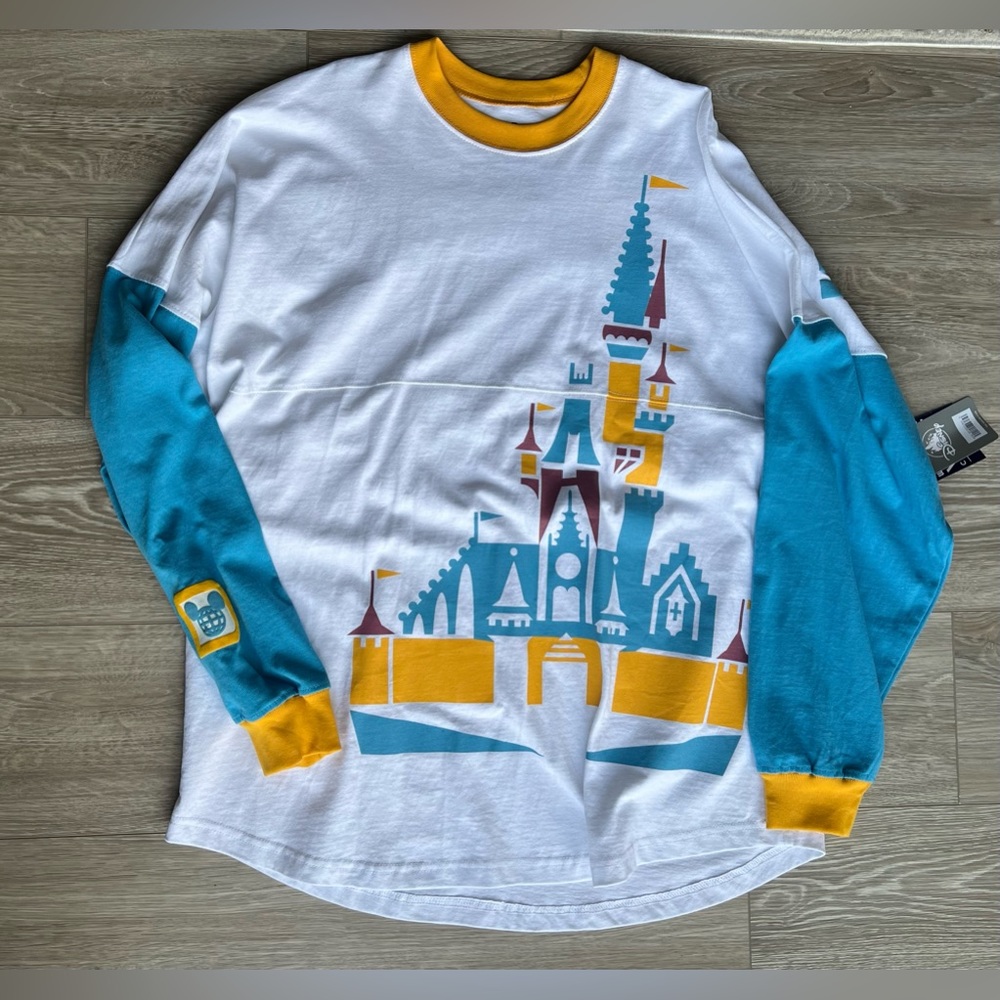 New Limited Ed. Cinderella Castle Disney Spirit Jersey Vault Collection size L